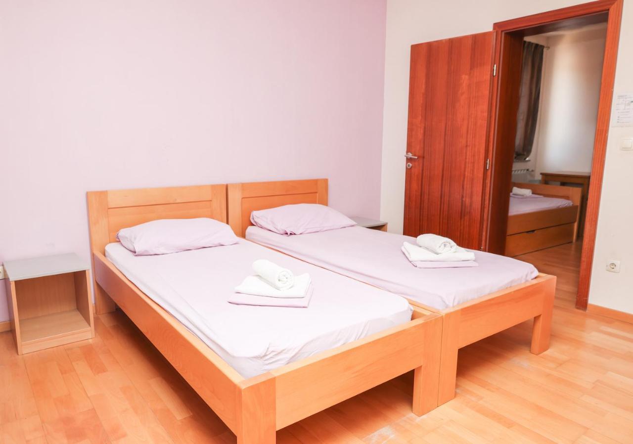 Dreibettzimmer mit eigenem Bad