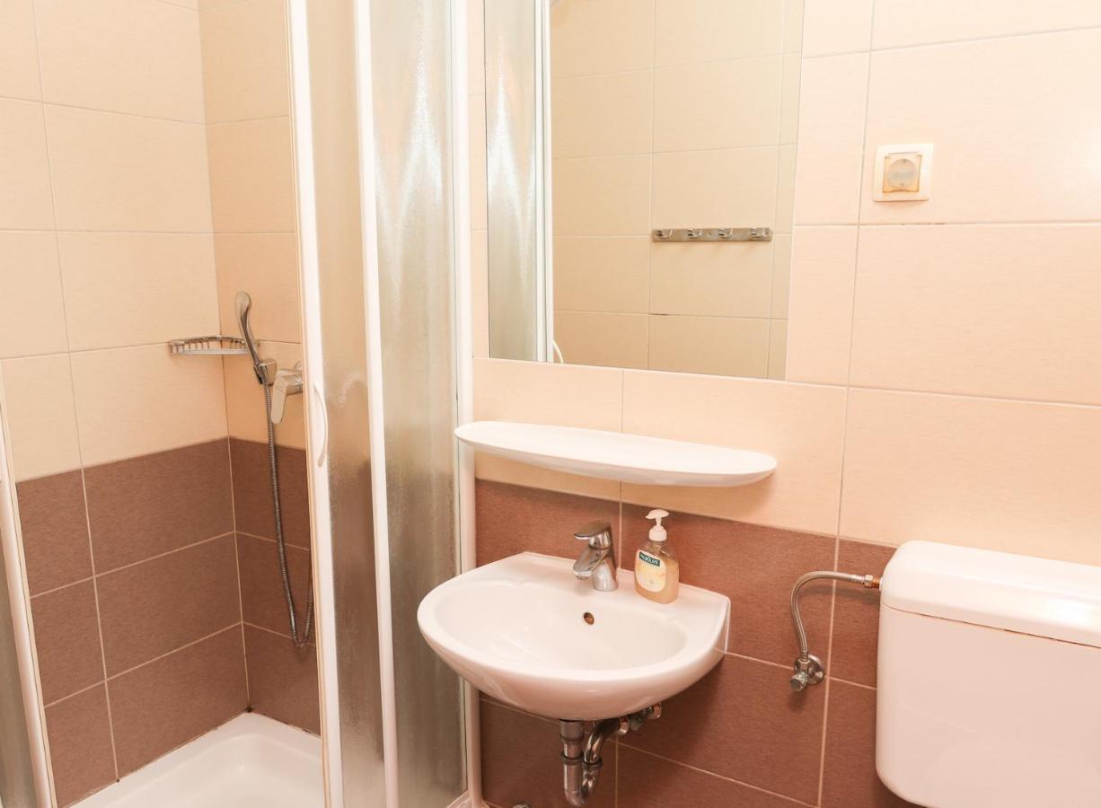 Einzelbett im Schlafsaal mit 4 Betten